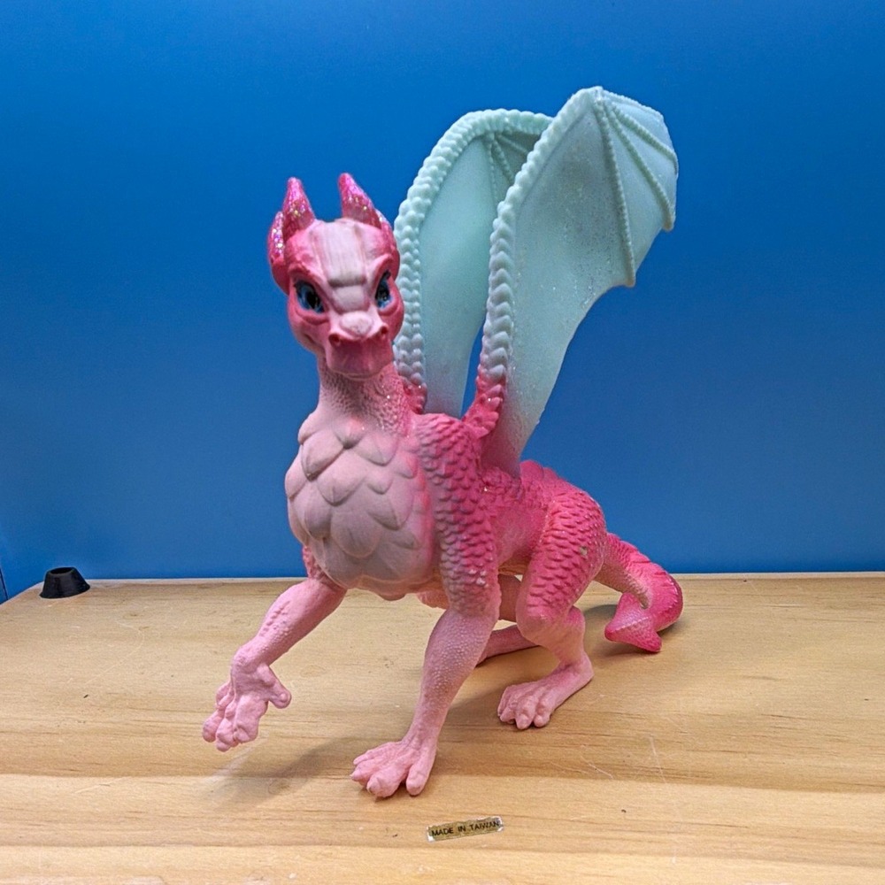 Schleich Fantasy Pink Dragon Figure w/ White & Light Blue Wings 2018 China